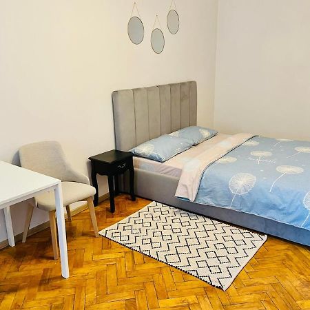 לבוב Джерельна 25, Апартаменти В Центрі З Двома Ізольованими Спальнями מראה חיצוני תמונה