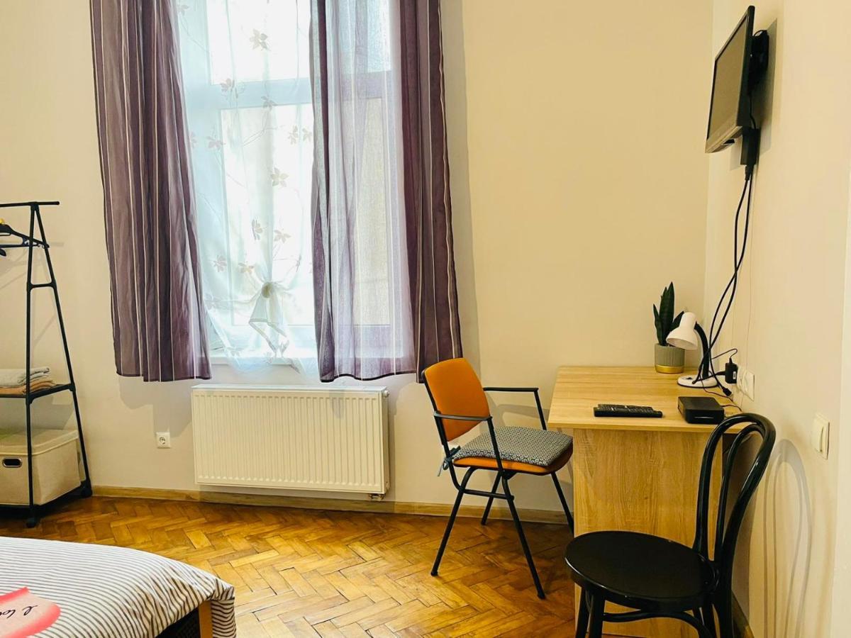 לבוב Джерельна 25, Апартаменти В Центрі З Двома Ізольованими Спальнями מראה חיצוני תמונה